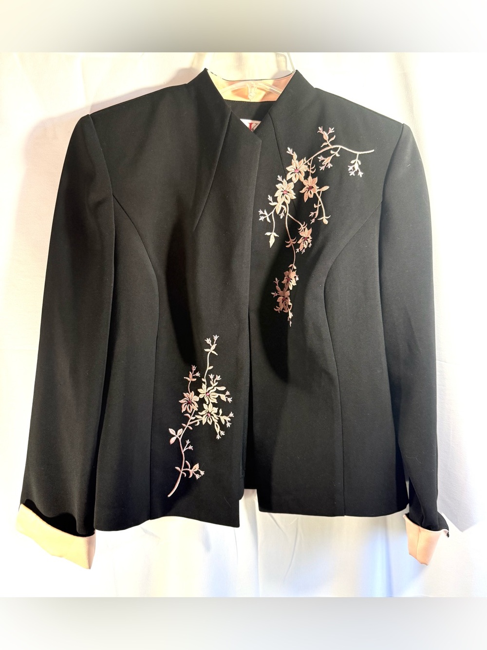 R&K Originals Black Floral-Embroidered Women's Blazer Size 8 Petite